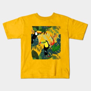 Toucan and bird of paradise flowers Tropical Forest colorful summer Kids T-Shirt